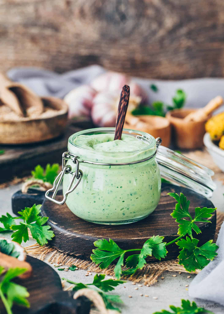 Creamy Garlic & Herb Dip